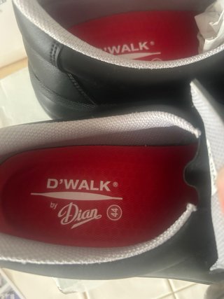 Zapatos de cocina negros nuevos