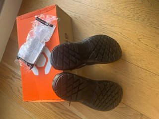 Zapatos de seguridad Base negros y verdes