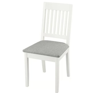 4 Sillas Comedor Ikea Blancas 25 euros cada una.
