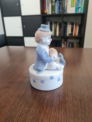 Figura decorativa payaso musical porcelana