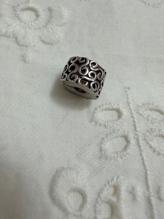 Clip Pandora Original Diseño Rizado Plata
