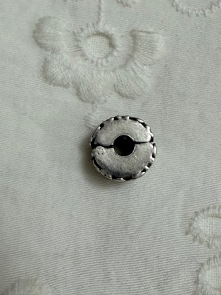 Clip Pandora Original Diseño Rizado Plata