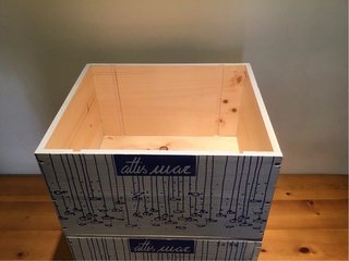 2 Cajas de madera decoradas para almacenaje