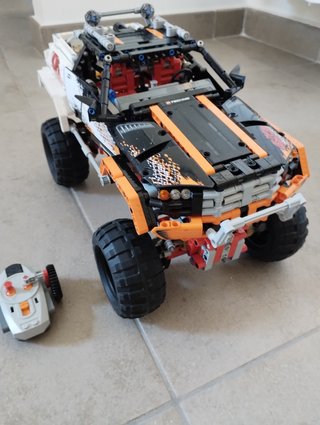 LEGO Technic 9398 Pickup 4x4