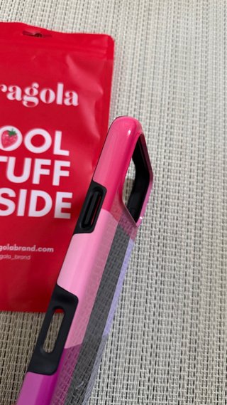 Funda Fragola iPhone 17 Pro Max