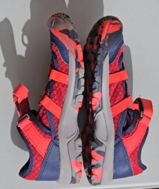 Pack Sandalias Quechua y 2 pares de chanclas