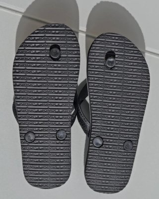 Pack Sandalias Quechua y 2 pares de chanclas