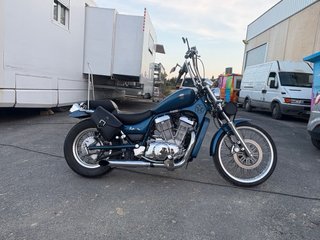 Suzuki Intruder VS 750