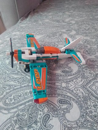 Lego Technic Avión 42117