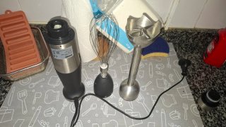 Batidora de mano con accesorios