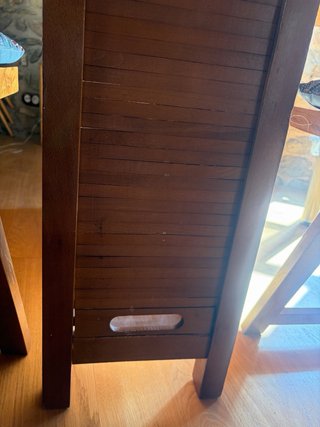 Mesa y 4 sillas plegables con sobre madera antigua