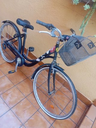 Bicicleta Holandesa Negra con Cesta