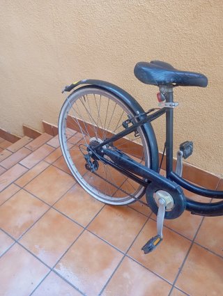 Bicicleta Holandesa Negra con Cesta