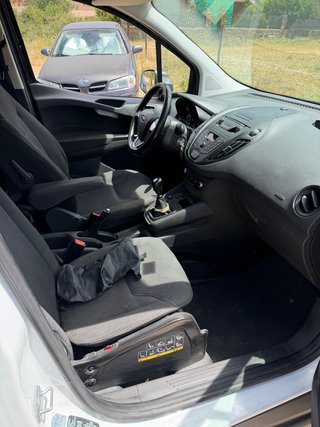 Ford Transit Courier 2020