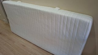 Colchón de látex blanco