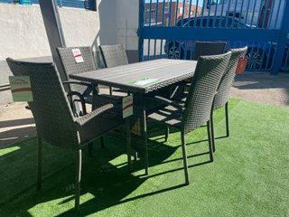 Mesa Exterior con 6 Sillas en Ratan
