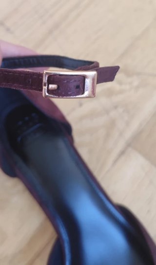 Zapatos marrón chocolate con tacón medio grueso