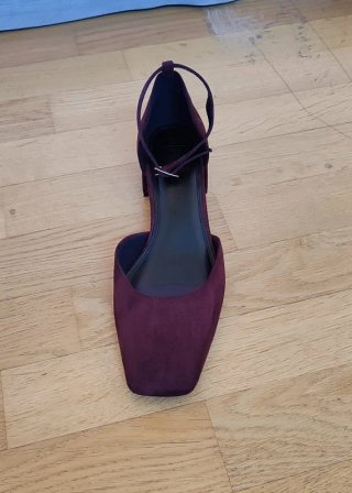 Zapatos marrón chocolate con tacón medio grueso
