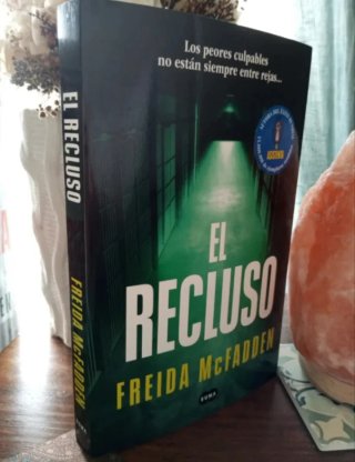 Lote/Pack 2 libros La Asistenta de Freida McFadden