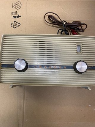 Radio Invicta Válvulas Años 60