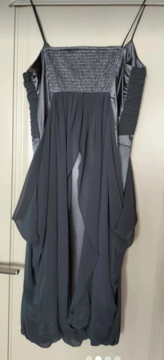 Vestido fiesta gris Veneno en la piel