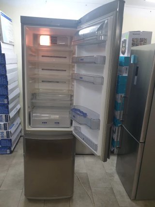 Nevera Whirlpool 205×60cm garantía y transporte