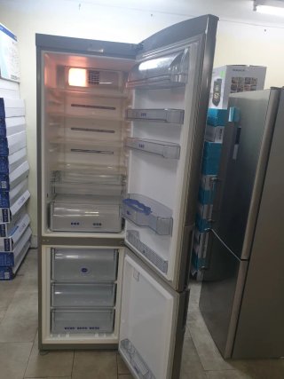 Nevera Whirlpool 205×60cm garantía y transporte