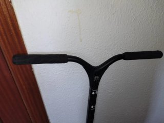 Patín profesional Esscoter + protecciones
