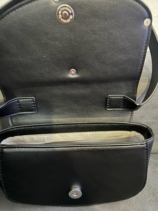 Bolso Diesel Negro con Logo Ovalado