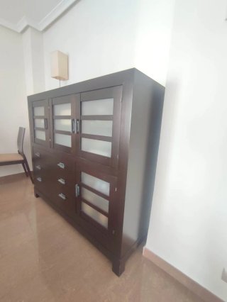 Muebles salón comedor madera natural teñida