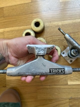 Ejes y ruedas de skate