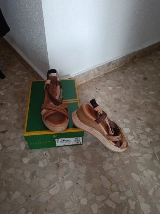 Sandalias cuña Pitillos beige/marrón T.39
