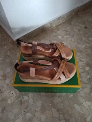 Sandalias cuña Pitillos beige/marrón T.39