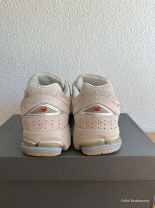 New Balance 2002R Beige/Gris