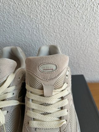 New Balance 2002R Beige/Gris
