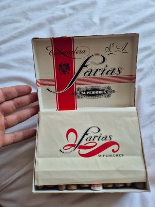 Caja de Farias antigua