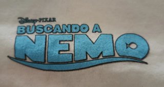 Camiseta Disney Pixar Buscando a Nemo