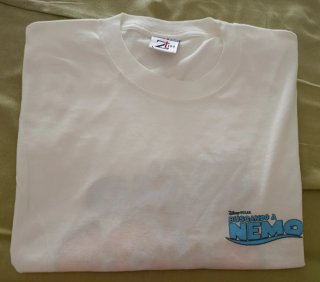 Camiseta Disney Pixar Buscando a Nemo