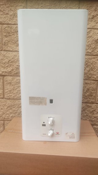 Calentador Saunier Duval Blanco gas natural.