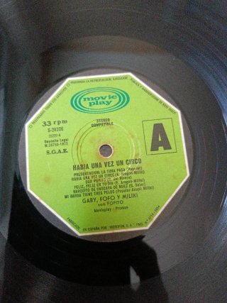 Vinilo Gaby, Fofo y Miliki con Fofito