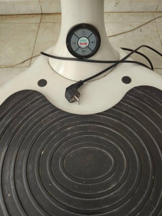 Plataforma Vibratoria Treo Fitness V109