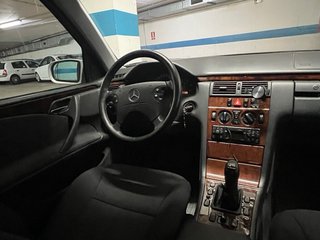 Mercedes-Benz Clase E 220 CDI Final 2001