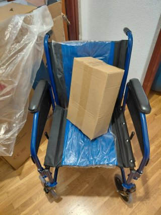 Silla  de ruedas  nueva  sin estrenar