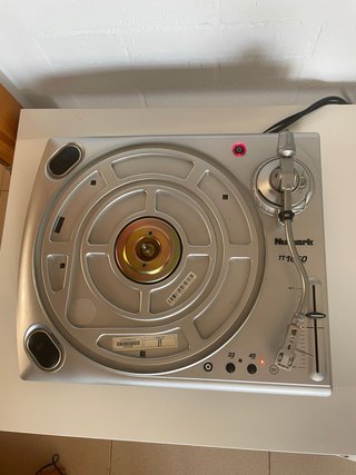 Tocadiscos Numark TT1650 Plata