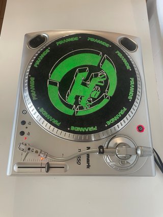 Tocadiscos Numark TT1650 Plata