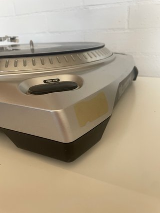 Tocadiscos Numark TT1650 Plata