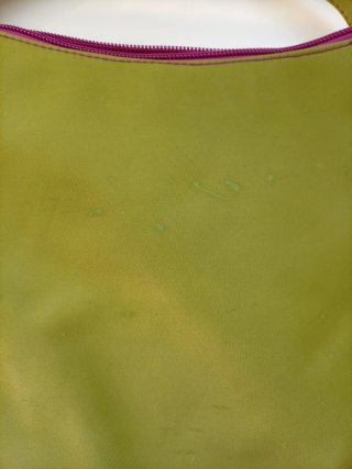 Bolso Skunkfunk verde con detalles morados
