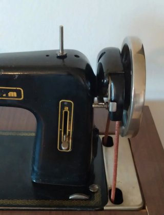 Máquina de coser Werthem vintage
