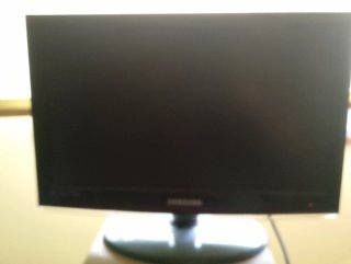 TV Samsung 19"con mando y TDT Integrado.