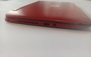 Portatile HP Rosso con 10 anni di utilizzo per ricambi